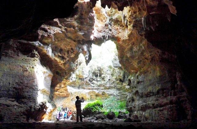 Goa Terawang di Blora